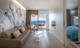 ESTIMAR Calpe Suitopia 3 & Three