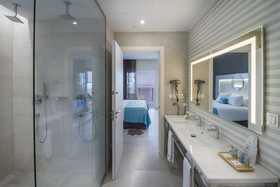 ESTIMAR Calpe Suitopia 3 & Three
