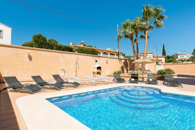 Villa Adoracion