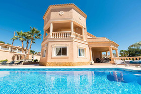 Villa Adoracion