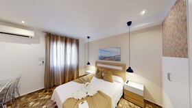 Room Boutique 32