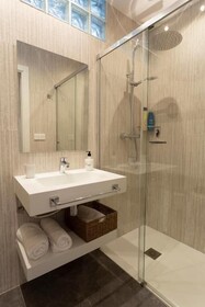 Room Boutique 32