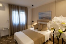 Room Boutique 32