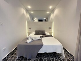 Room Boutique 32