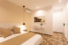 Room Boutique 32