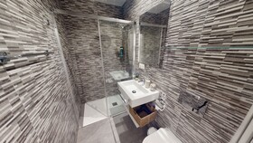 Room Boutique 32