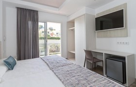 Hotel Oasis Park