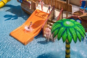 Hotel Oasis Park