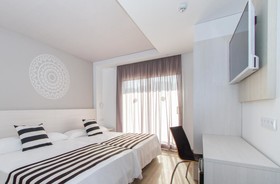Hotel Oasis Park