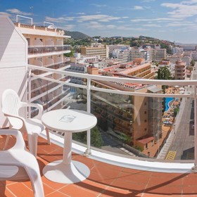 Hotel Oasis Park