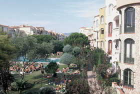 Apartaments Turistics Comte D'Empuries