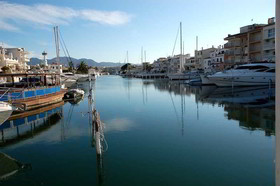 Apartaments Turistics Comte D'Empuries