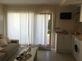 Studios Coll
