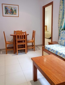 Apartamentos Royal