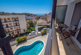 AR Melrose Place Apartments