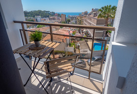 AR Melrose Place Apartments