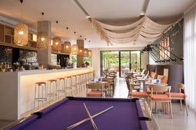Aqua Hotel Bertran Park