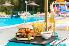 Els Llorers Apartamentos