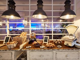 Hotel Delamar