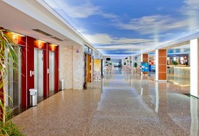 Hotel GHT Oasis Park & SPA