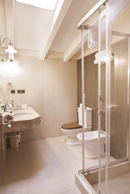 Hotel Roger De Flor By Seleqtta