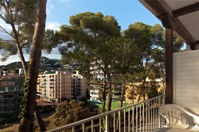 Hotel Roger De Flor By Seleqtta
