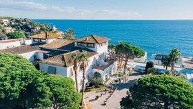 Hotel Roger De Flor By Seleqtta