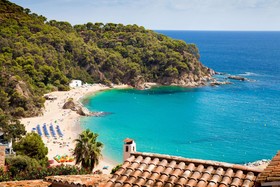 L'Azure Hotel