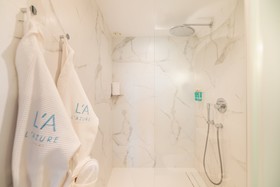 L'Azure Hotel