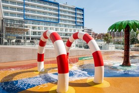 L'Azure Hotel