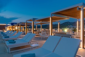 L'Azure Hotel