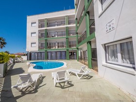 AR Melrose Place Apartments