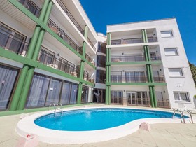 AR Melrose Place Apartments