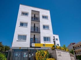 AR Melrose Place Apartments