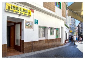 Hostal y Apartamento Molí de Mar