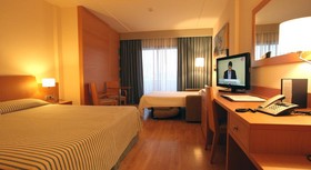 Clipper Hotel & Villas