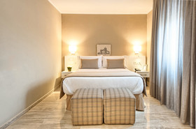 New Hotel Colón
