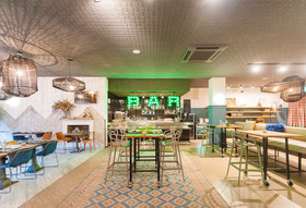 New Hotel Colón