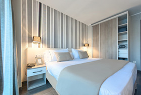 New Hotel Colón