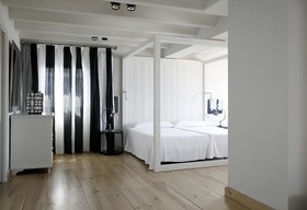 Hotel Trias