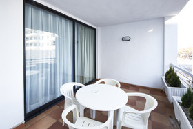 Beatrix 2000 - Caliu apartments