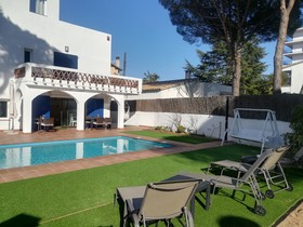 Art Villa S'agaro Guest House