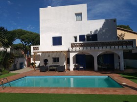 Art Villa S'agaro Guest House