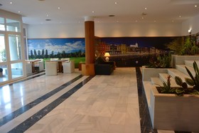 Aparthotel & Village Golf Beach