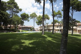 Aparthotel & Village Golf Beach