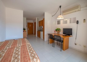 Aparthotel & Village Golf Beach