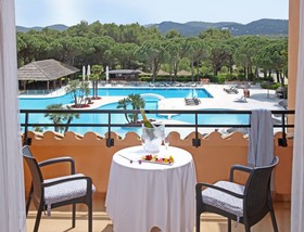 La Costa Beach & Golf Resort