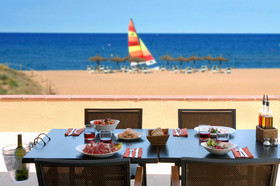 La Costa Beach & Golf Resort