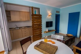 Apartamentos Canyelles Marina 3000