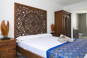 Vista Roses Mar - Villas Batik